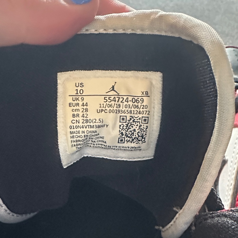 Air Jordan 1 Mid Bred Toe Sneakers - Picture 5 of 6